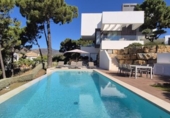 Chalet independiente con terreno en venta en la España, Benahavís, ref: TR240796 foto