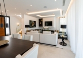 Chalet independiente con terreno en venta en la España, Marbella, ref: TR139623 foto