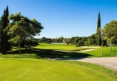 Chalet independiente con terreno en venta en la España, Benahavís, ref: TR218271 foto