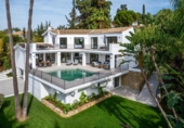 Chalet independiente con terreno en venta en la España, Estepona, ref: TR144524 foto