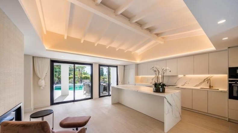 Málaga - Estepona - 1082m2