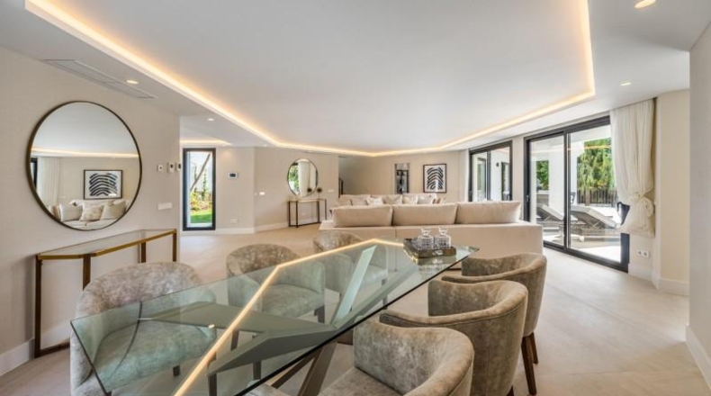 Málaga - Estepona - 1082m2