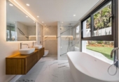 Chalet independiente con terreno en venta en la España, Estepona, ref: TR144524 foto