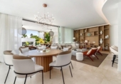 Chalet independiente con terreno en venta en la España, Marbella, ref: TR156394 foto