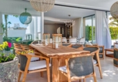 Chalet independiente con terreno en venta en la España, Marbella, ref: TR156394 foto