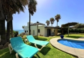 Chalet independiente con terreno en venta en la España, Manilva, ref: TR246110 foto