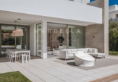 Chalet independiente con terreno en venta en la España, Estepona, ref: TR142300 foto
