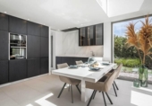 Chalet independiente con terreno en venta en la España, Estepona, ref: TR142763 foto