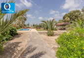 Chalet independiente con terreno en venta en la España, Alicante, ref: TR265216 foto