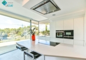 Chalet independiente con terreno en venta en la España, Sitges, ref: TR163070 foto