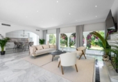 Chalet independiente con terreno en venta en la España, Marbella, ref: TR239827 foto
