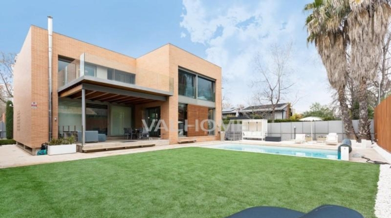 Барселона - Sant Cugat del Vallès - 569m2