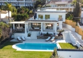 Chalet independiente con terreno en venta en la España, Marbella, ref: TR239815 foto