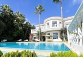 Chalet independiente con terreno en venta en la España, Marbella, ref: TR168123 foto
