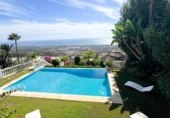 Chalet independiente con terreno en venta en la España, Marbella, ref: TR168123 foto