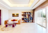 Chalet independiente con terreno en venta en la España, Marbella, ref: TR168123 foto