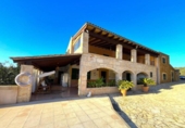 Chalet independiente con terreno en venta en la España, Manacor, ref: TR158182 foto