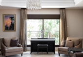 Chalet independiente con terreno en venta en la España, Marbella, ref: TR144809 foto