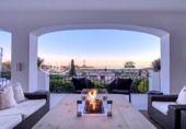 Chalet independiente con terreno en venta en la España, Benahavís, ref: TR171710 foto