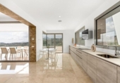 Chalet independiente con terreno en venta en la España, Benahavís, ref: TR220589 foto