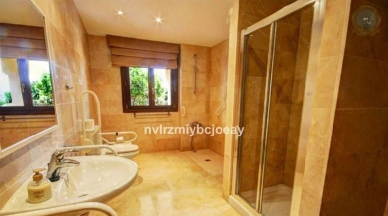 Малага - Benalmádena - 2780m2
