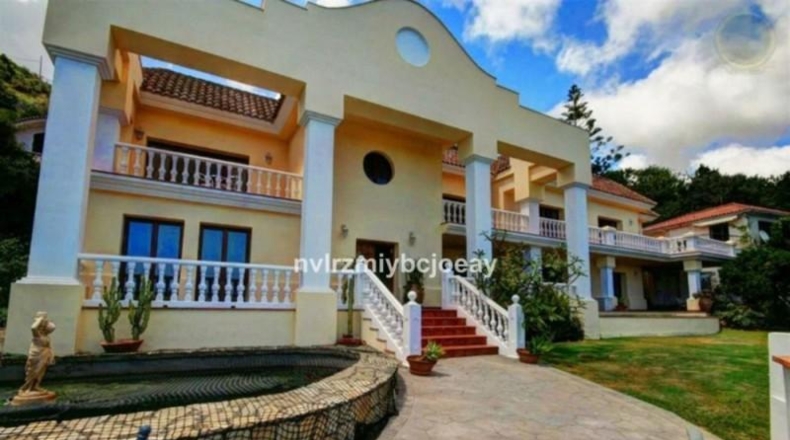 Малага - Benalmádena - 2780m2