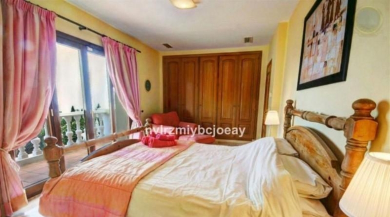 Малага - Benalmádena - 2780m2