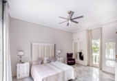 Chalet independiente con terreno en venta en la España, Marbella, ref: TR162235 foto
