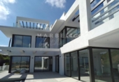Chalet independiente con terreno en venta en la España, Estepona, ref: TR138341 foto