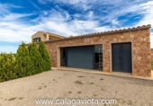 Chalet independiente con terreno en venta en la España, Ses Salines, ref: TR179004 foto
