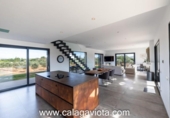 Chalet independiente con terreno en venta en la España, Ses Salines, ref: TR179004 foto