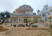 Chalet independiente con terreno en venta en la España, Alicante, ref: TR137376 foto