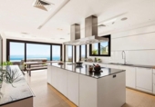 Chalet independiente con terreno en venta en la España, Marbella, ref: TR191774 foto