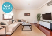 Chalet independiente con terreno en venta en la España, Málaga, ref: TR222968 foto