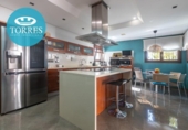 Chalet independiente con terreno en venta en la España, Málaga, ref: TR222968 foto