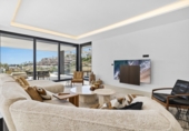 Chalet independiente con terreno en venta en la España, Benahavís, ref: TR261387 foto