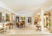 Chalet independiente con terreno en venta en la España, Marbella, ref: TR161661 foto