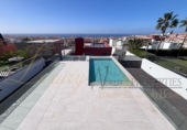 Chalet independiente con terreno en venta en la España, Adeje, ref: TR222412 foto