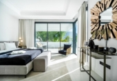 Chalet independiente con terreno en venta en la España, Marbella, ref: TR239834 foto