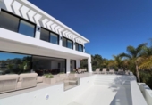 Chalet independiente con terreno en venta en la España, Marbella, ref: TR237136 foto