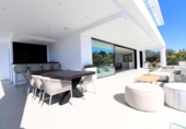 Chalet independiente con terreno en venta en la España, Marbella, ref: TR237136 foto