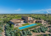 Chalet independiente con terreno en venta en la España, Llucmajor, ref: TR288212 foto