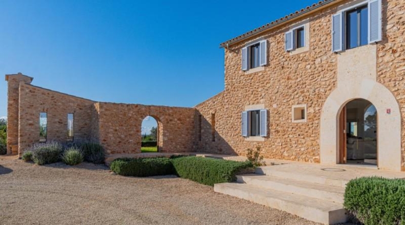 Balearic Islands - ses Salines - 14144m2