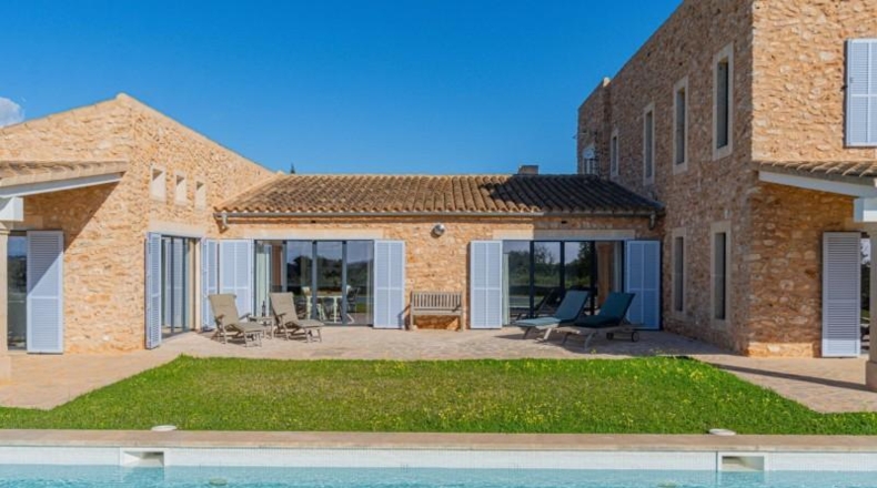 Balearic Islands - ses Salines - 14144m2