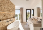Chalet independiente con terreno en venta en la España, Calvià, ref: TR177616 foto