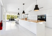 Chalet independiente con terreno en venta en la España, Marbella, ref: TR169115 foto