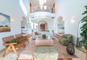 Chalet independiente con terreno en venta en la España, Marbella, ref: TR173618 foto