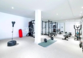Chalet independiente con terreno en venta en la España, Marbella, ref: TR173618 foto