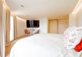 Chalet independiente con terreno en venta en la España, Calvià, ref: TR286385 foto