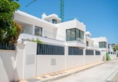 Chalet independiente con terreno en venta en la España, Marbella, ref: TR162225 foto